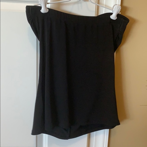 Limited strapless top with ruffle accent - Picture 2 of 4